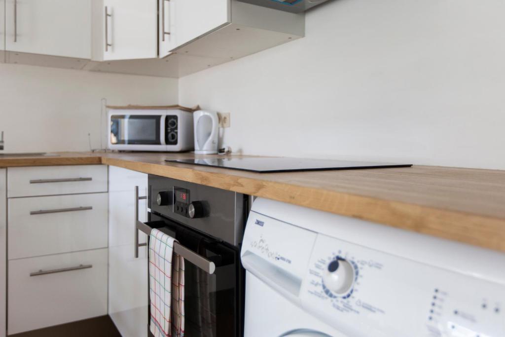 Louise Uptown Apartments Brussel Rom bilde